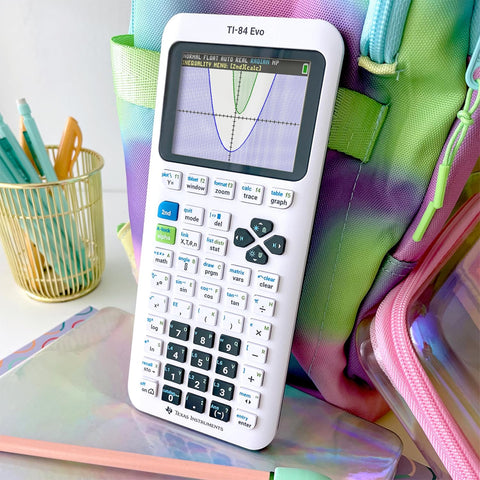 آلة حاسبة من شركة تكساس TI - 84 Blus
